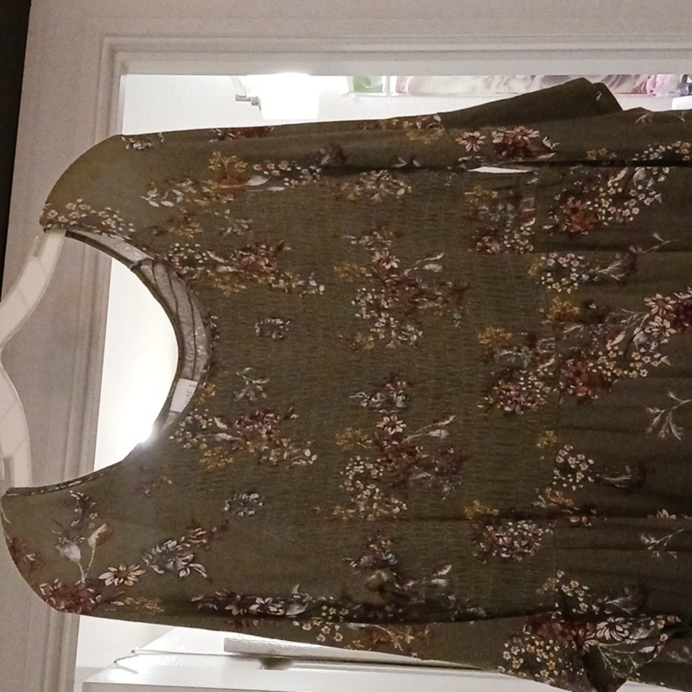 Shirt - Picture 2 of 2